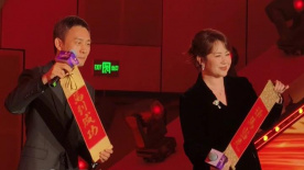 美女胸又黄又